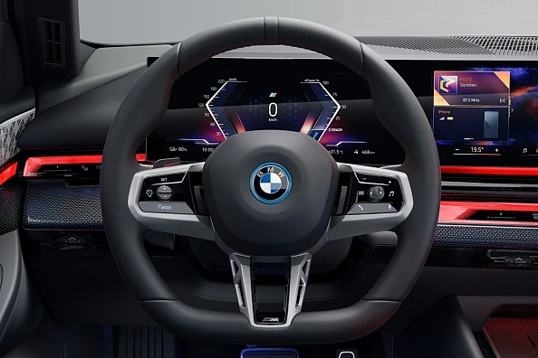 Nové BMW řady 5 Touring (G61) interiér