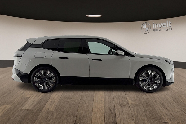 BMW iX xDrive40