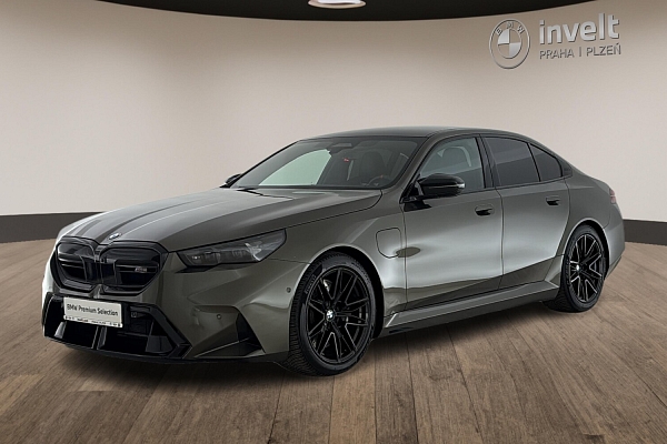 BMW M5 Sedan