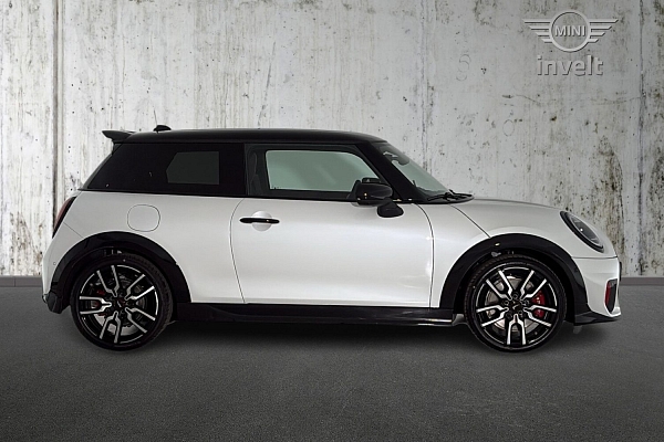 MINI 3dvéř. John Cooper Works