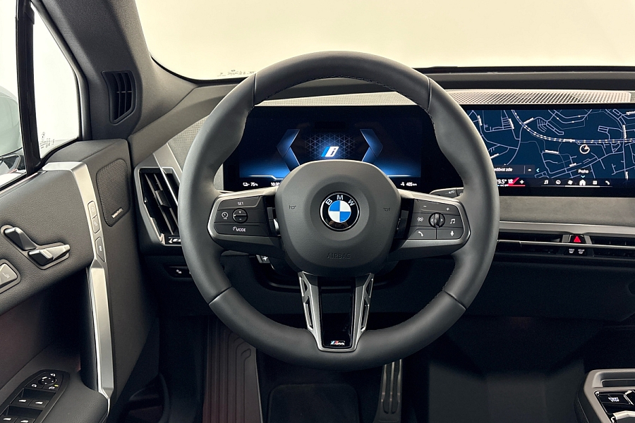 BMW iX xDrive45