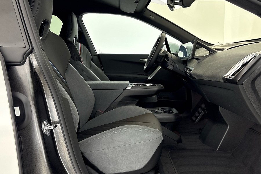 BMW iX xDrive45