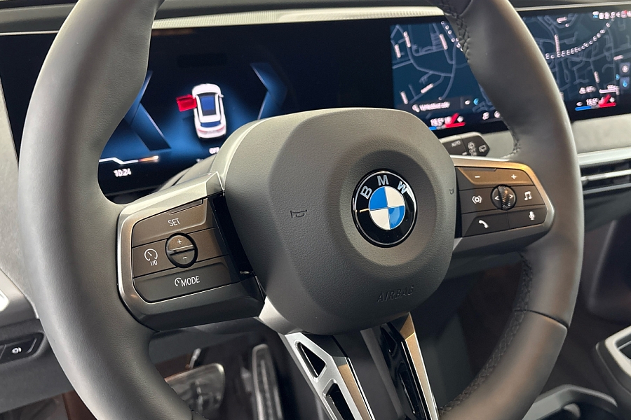 BMW iX xDrive45