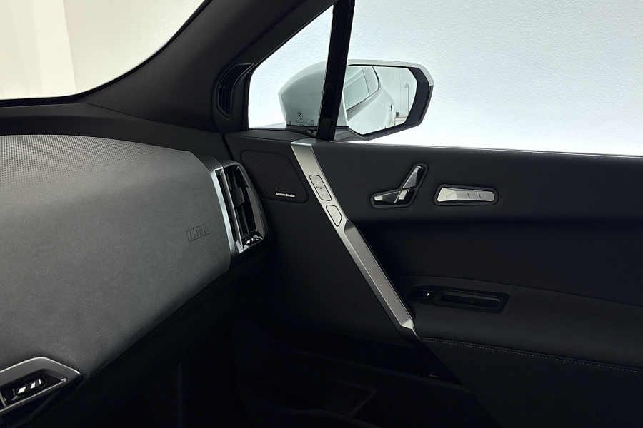 BMW iX xDrive45