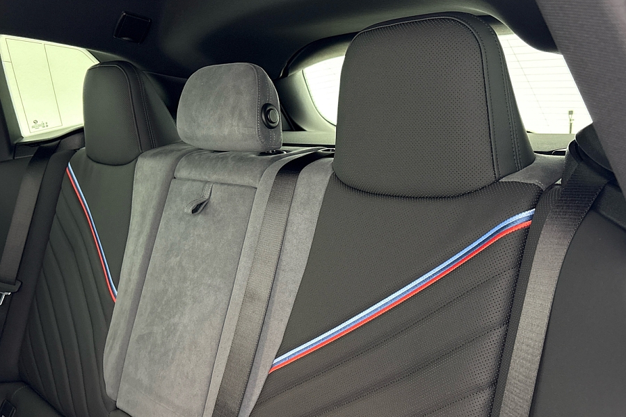 BMW iX xDrive45