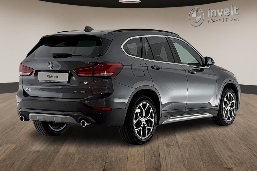 BMW X1 xDrive20i
